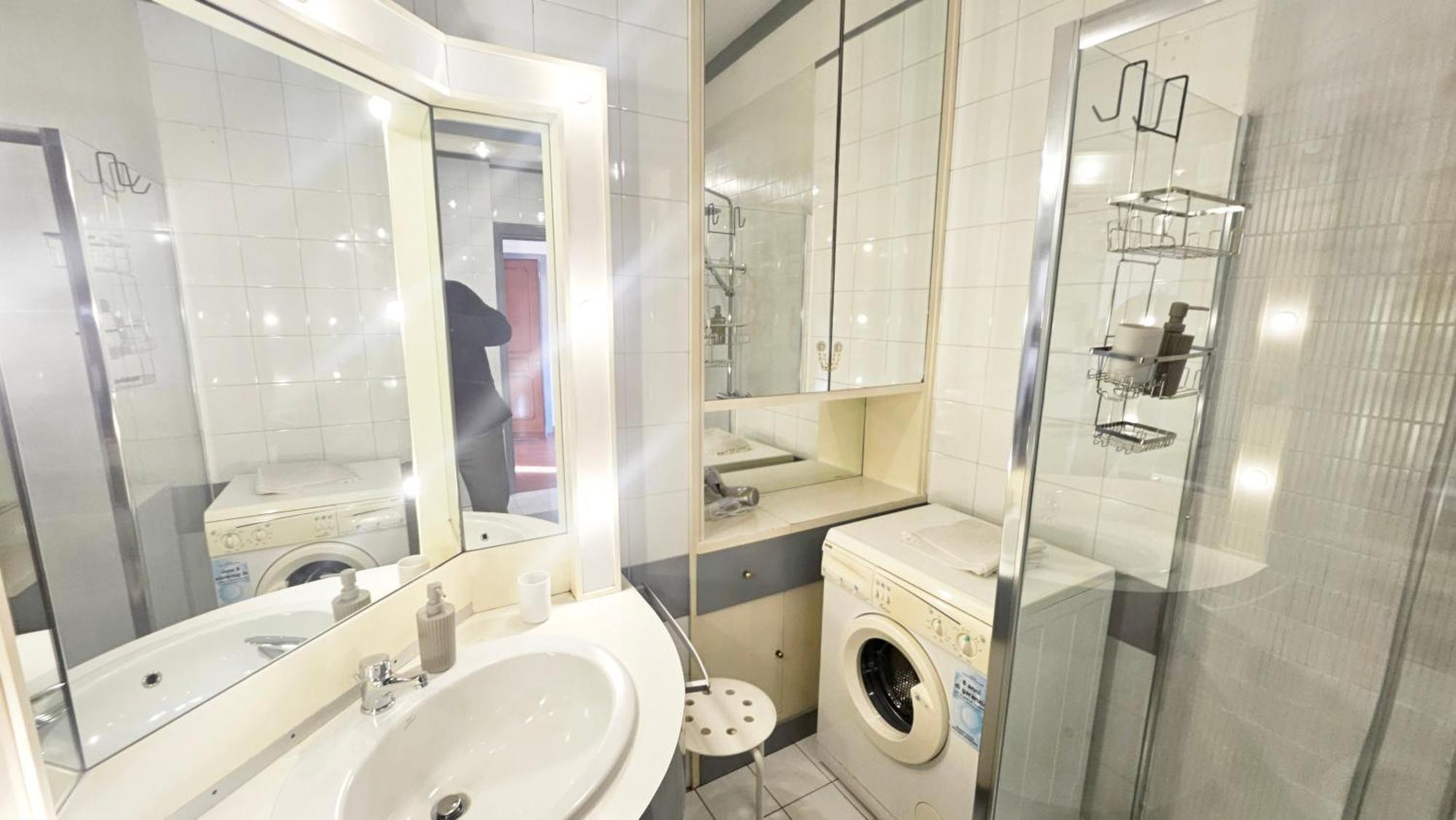 Air Conditioned Little Penthouse With Terrace In Rome *