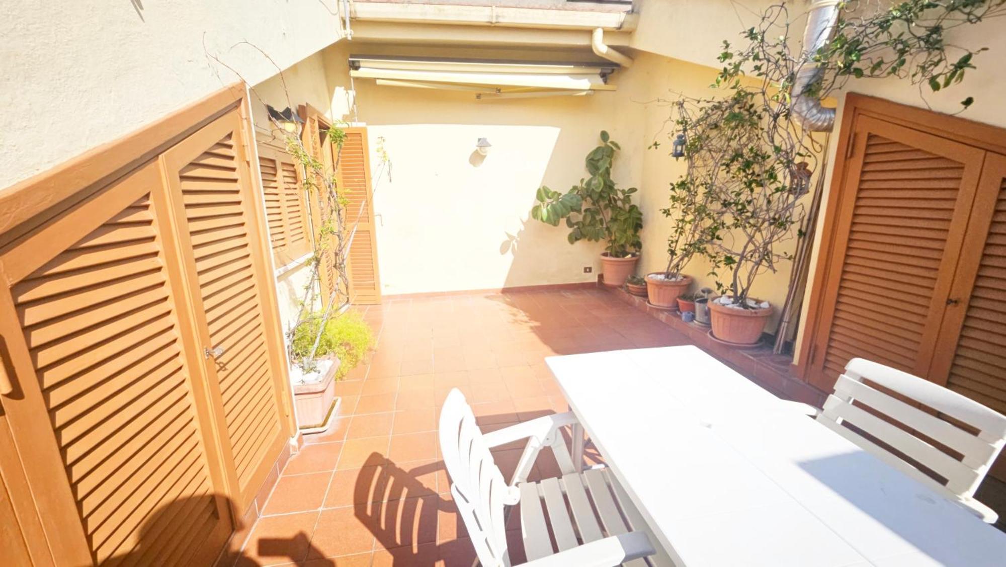 Air Conditioned Little Penthouse With Terrace In Rome Roma