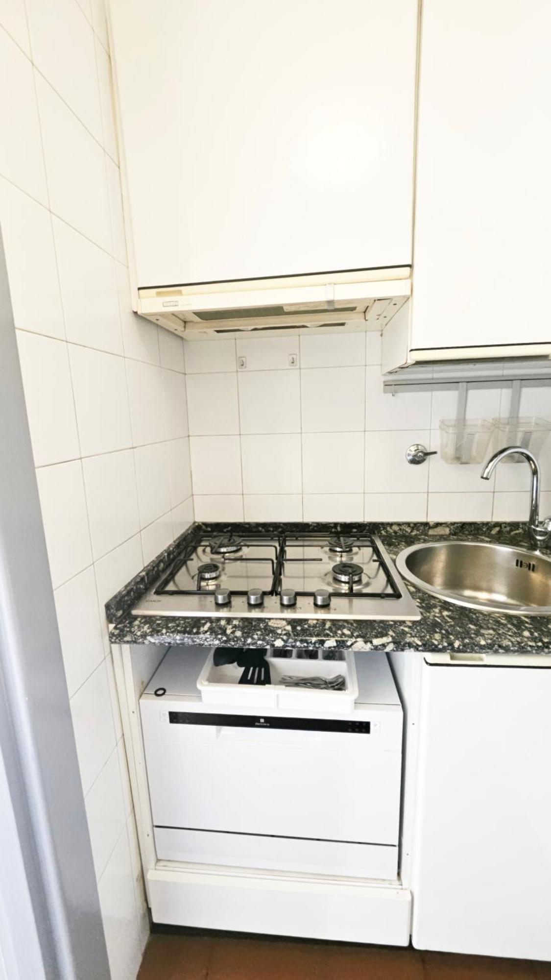 Air Conditioned Little Penthouse With Terrace In Rome *